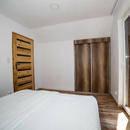 Przystanek * Jarosławiec